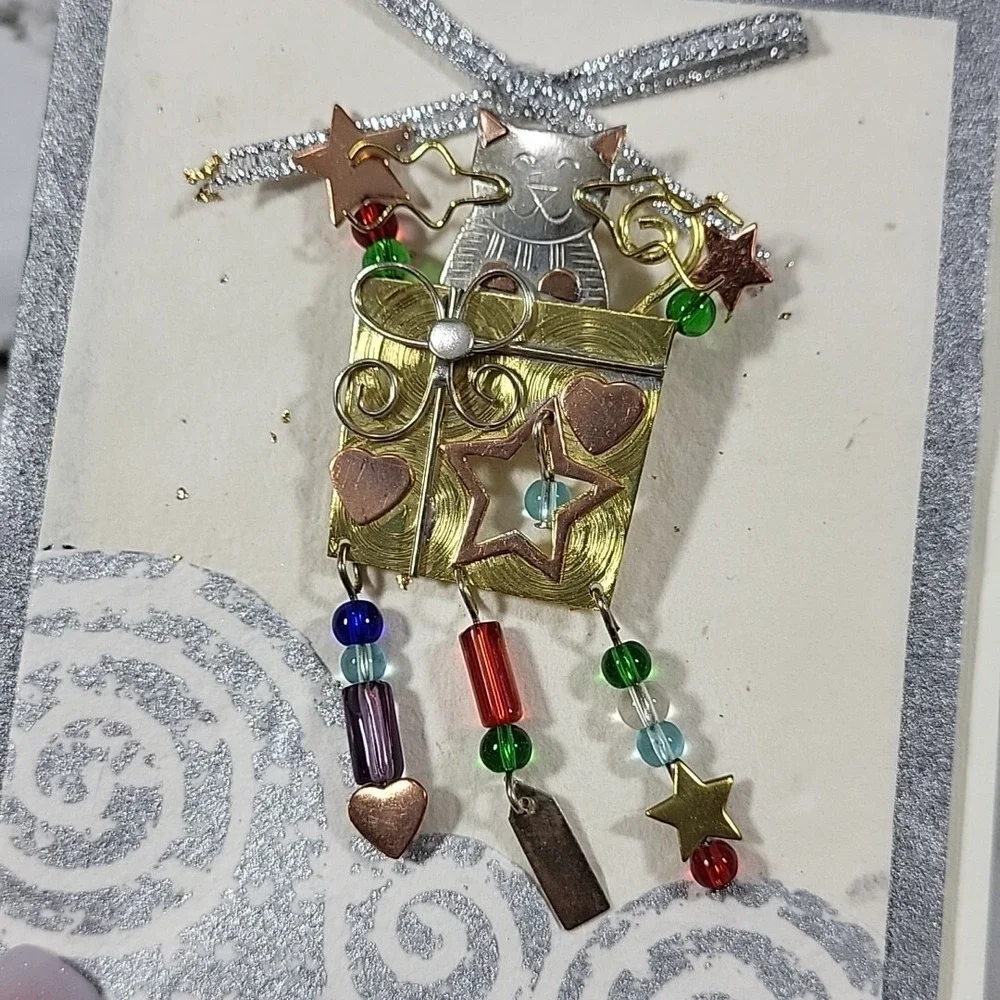 Chicos Pin Brooch Cat in a Christmas Package Box‎